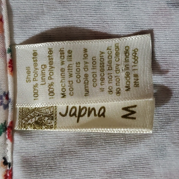 Floral ruched floral top - Picture 6 of 6